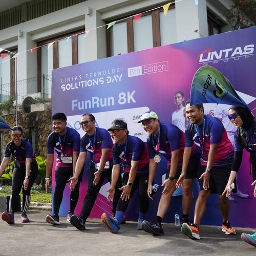 Race photo from LINTAS TEKNOLOGI SOLUTIONS DAY