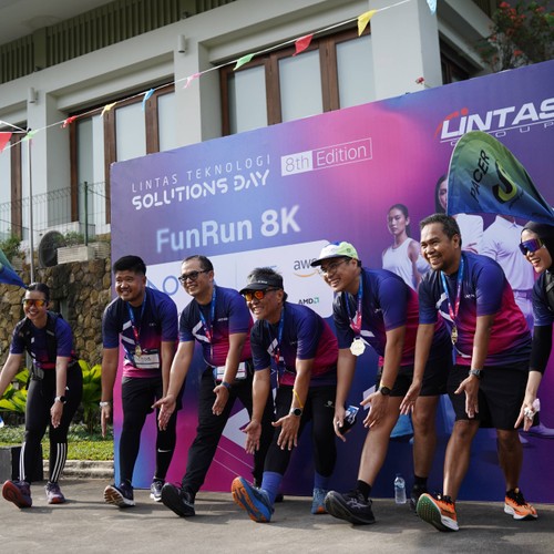 Race photo from LINTAS TEKNOLOGI SOLUTIONS DAY