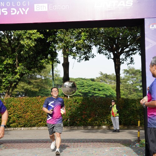 Race photo from LINTAS TEKNOLOGI SOLUTIONS DAY