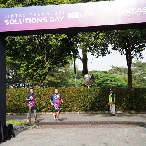 Race photo from LINTAS TEKNOLOGI SOLUTIONS DAY