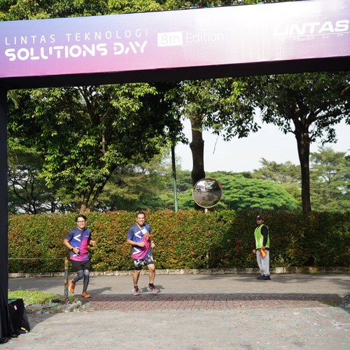 Race photo from LINTAS TEKNOLOGI SOLUTIONS DAY