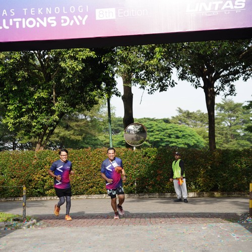 Race photo from LINTAS TEKNOLOGI SOLUTIONS DAY
