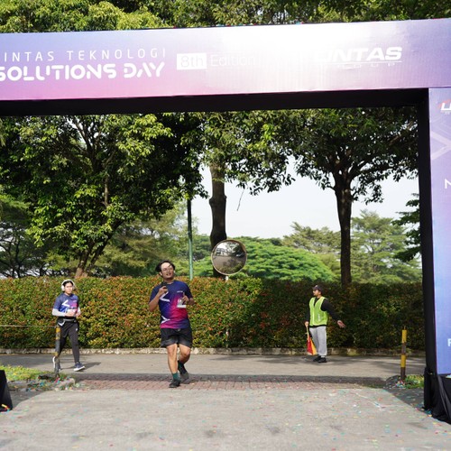 Race photo from LINTAS TEKNOLOGI SOLUTIONS DAY