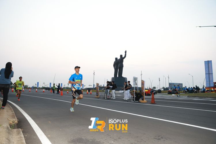 Race photo from ISOPlus Run 2024 Jakarta
