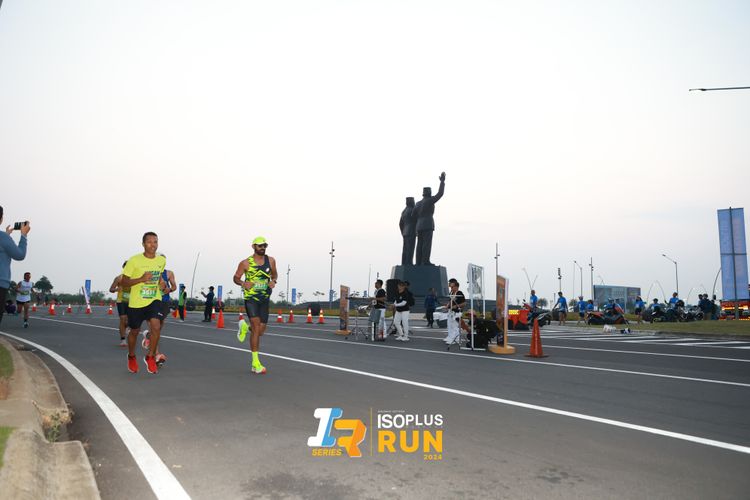 Race photo from ISOPlus Run 2024 Jakarta