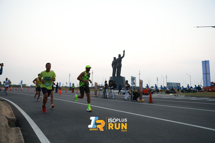 Race photo from ISOPlus Run 2024 Jakarta