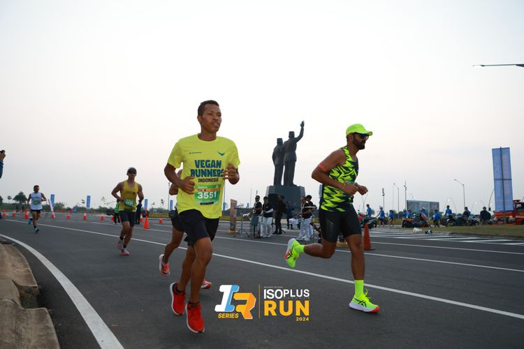 Race photo from ISOPlus Run 2024 Jakarta