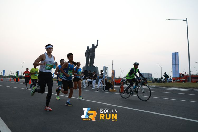 Race photo from ISOPlus Run 2024 Jakarta