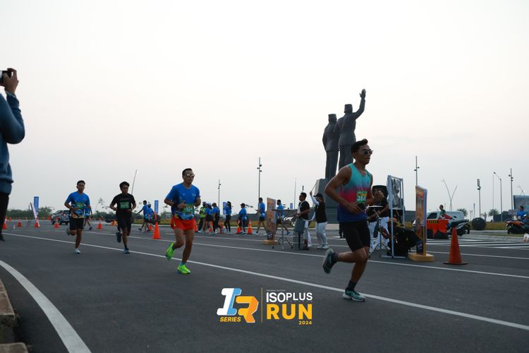 Race photo from ISOPlus Run 2024 Jakarta
