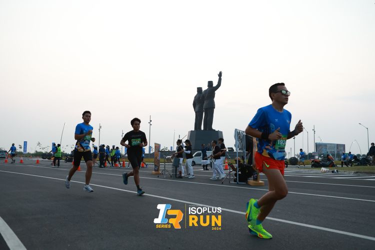 Race photo from ISOPlus Run 2024 Jakarta