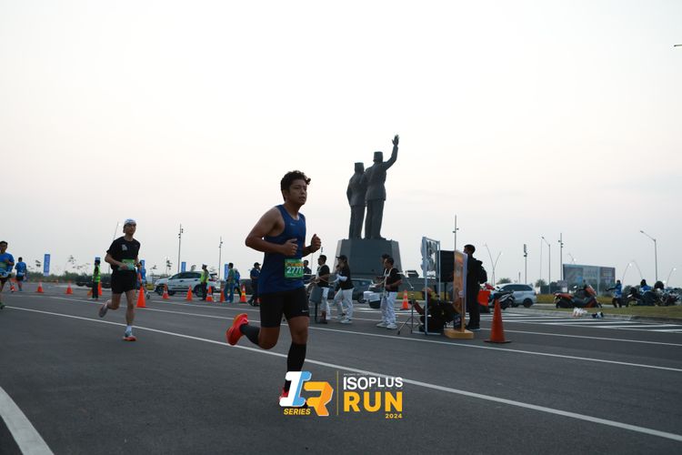 Race photo from ISOPlus Run 2024 Jakarta