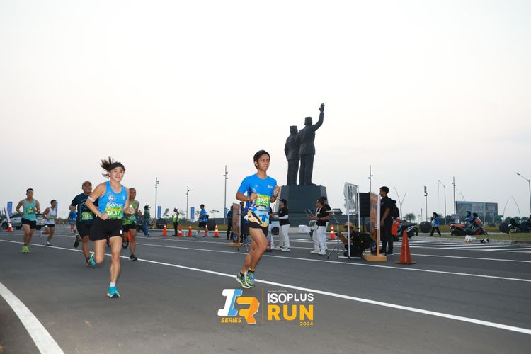 Race photo from ISOPlus Run 2024 Jakarta