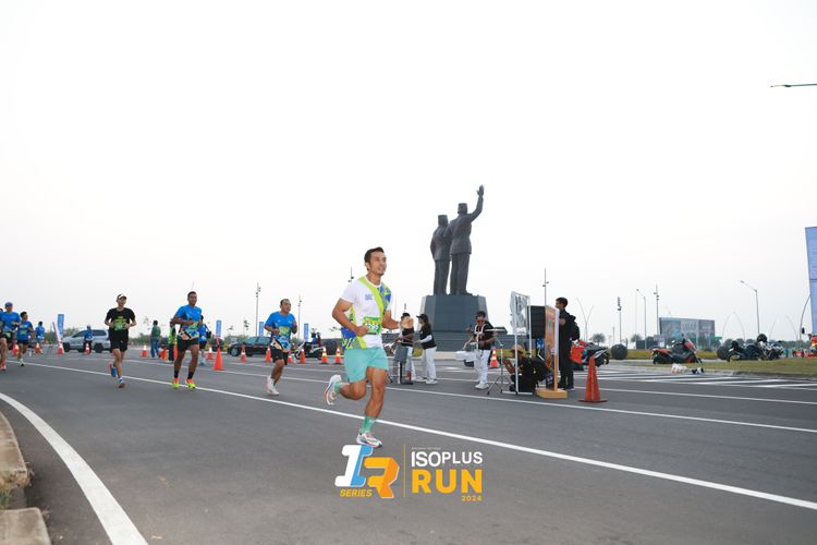 Race photo from ISOPlus Run 2024 Jakarta