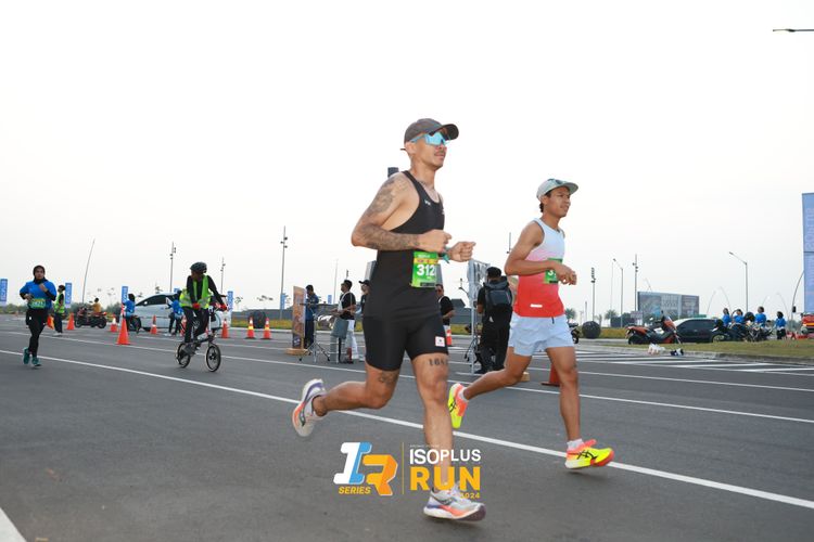 Race photo from ISOPlus Run 2024 Jakarta