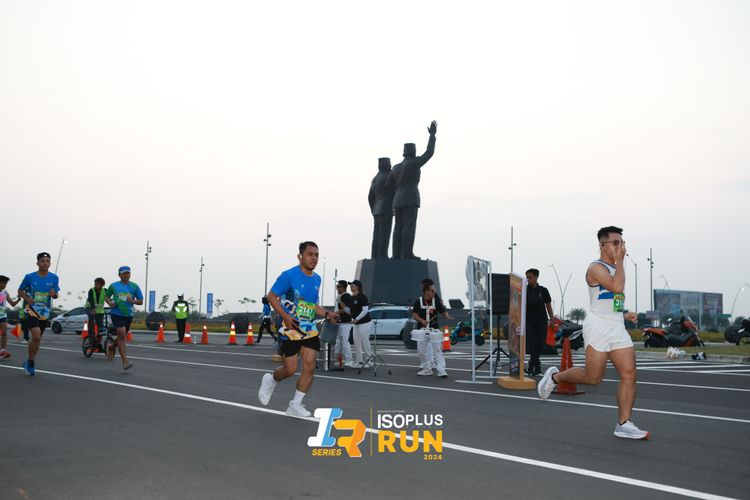 Race photo from ISOPlus Run 2024 Jakarta