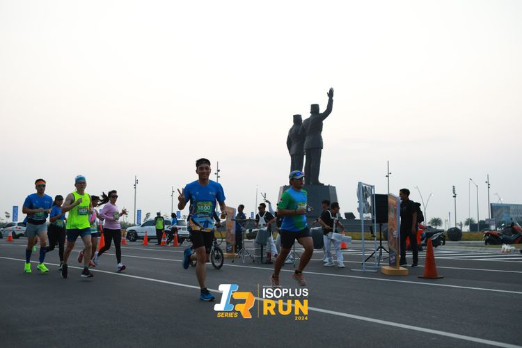 Race photo from ISOPlus Run 2024 Jakarta