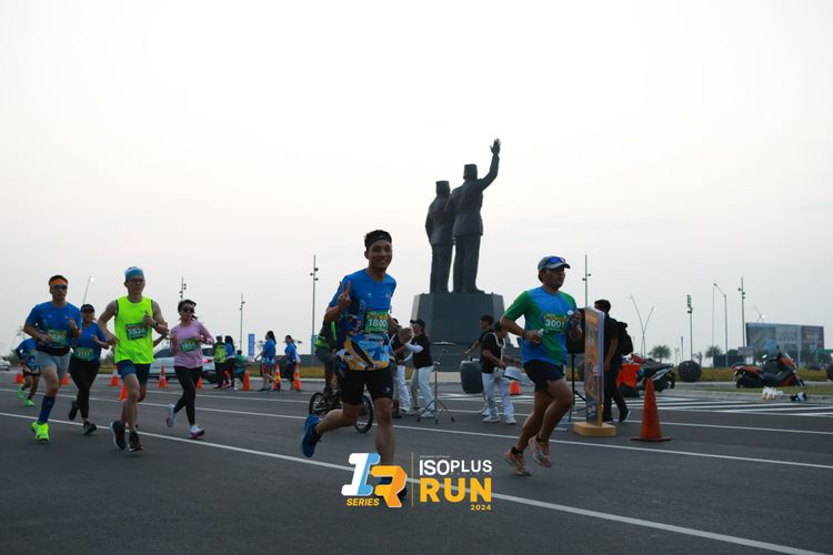 Race photo from ISOPlus Run 2024 Jakarta