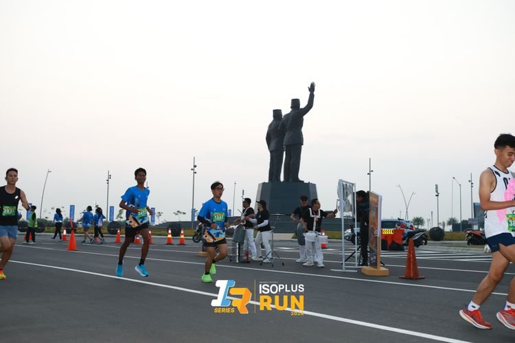 Race photo from ISOPlus Run 2024 Jakarta