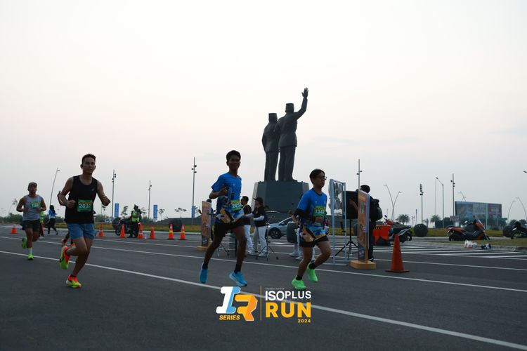 Race photo from ISOPlus Run 2024 Jakarta