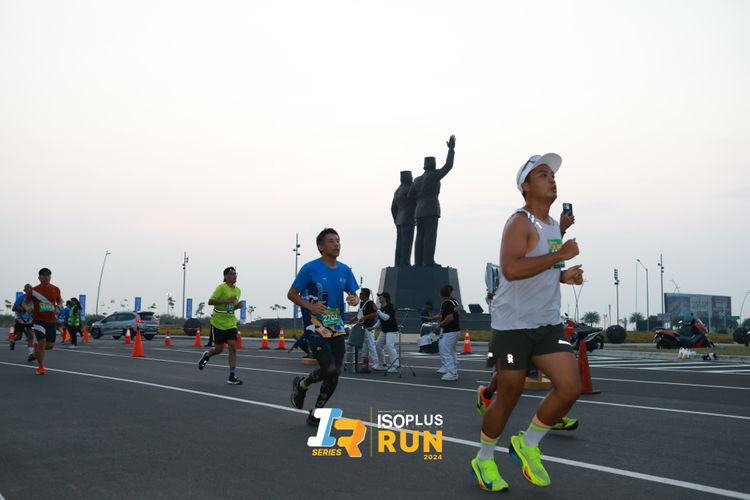 Race photo from ISOPlus Run 2024 Jakarta