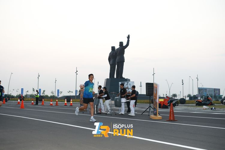 Race photo from ISOPlus Run 2024 Jakarta