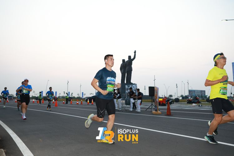 Race photo from ISOPlus Run 2024 Jakarta