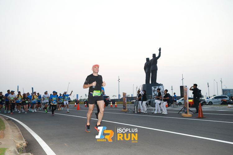 Race photo from ISOPlus Run 2024 Jakarta