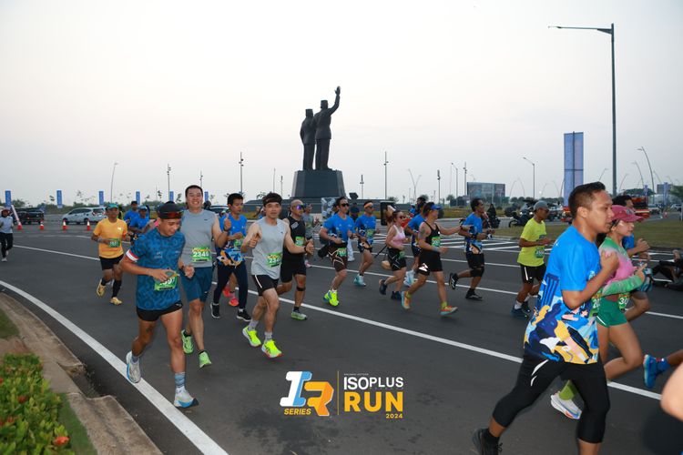 Race photo from ISOPlus Run 2024 Jakarta