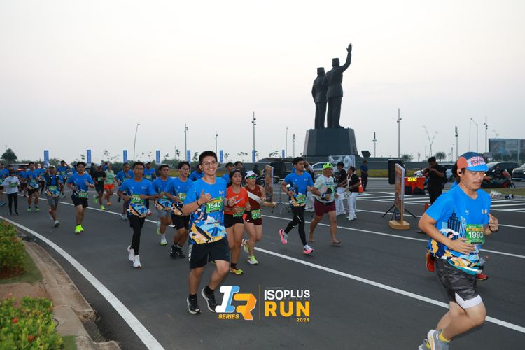 Race photo from ISOPlus Run 2024 Jakarta
