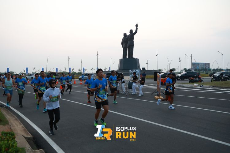 Race photo from ISOPlus Run 2024 Jakarta