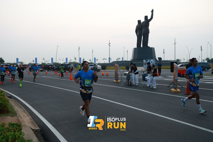 Race photo from ISOPlus Run 2024 Jakarta