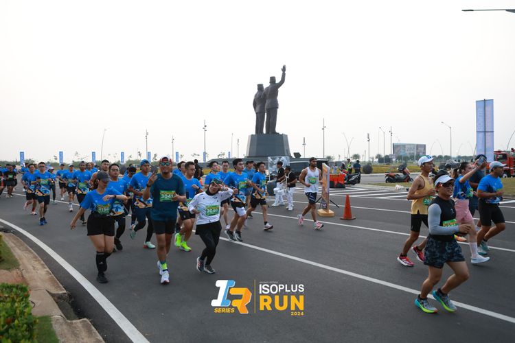 Race photo from ISOPlus Run 2024 Jakarta