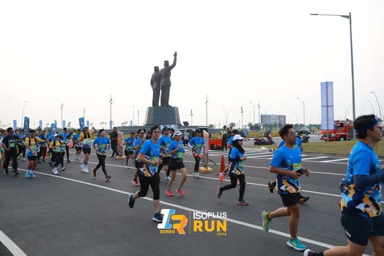 Race photo from ISOPlus Run 2024 Jakarta