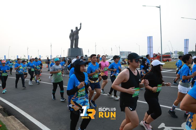 Race photo from ISOPlus Run 2024 Jakarta