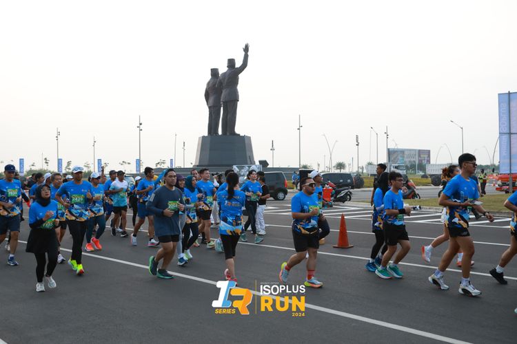 Race photo from ISOPlus Run 2024 Jakarta