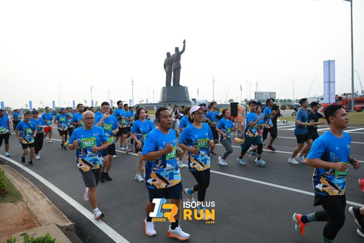 Race photo from ISOPlus Run 2024 Jakarta