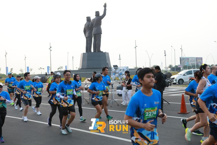 Race photo from ISOPlus Run 2024 Jakarta