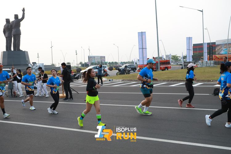 Race photo from ISOPlus Run 2024 Jakarta