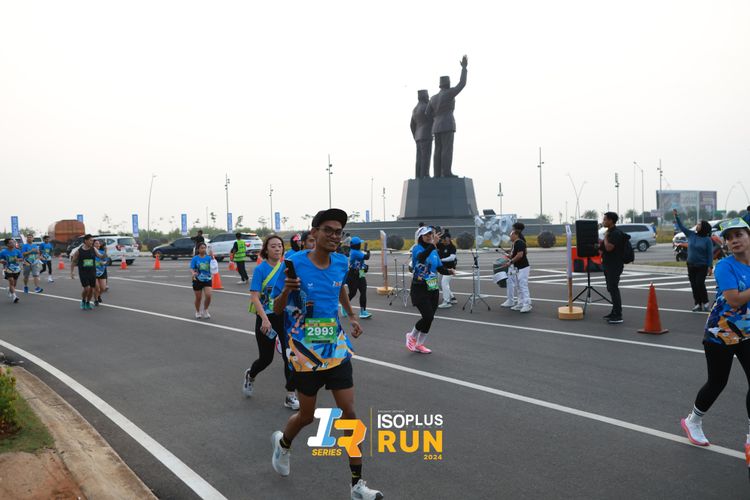 Race photo from ISOPlus Run 2024 Jakarta