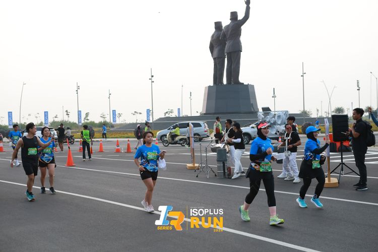 Race photo from ISOPlus Run 2024 Jakarta