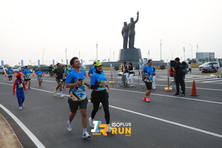 Race photo from ISOPlus Run 2024 Jakarta