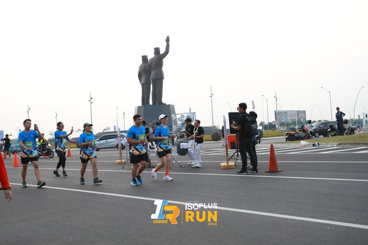 Race photo from ISOPlus Run 2024 Jakarta