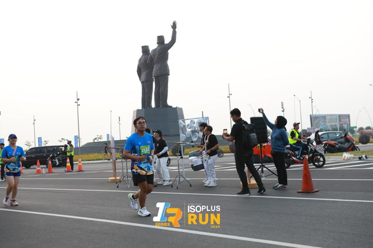 Race photo from ISOPlus Run 2024 Jakarta