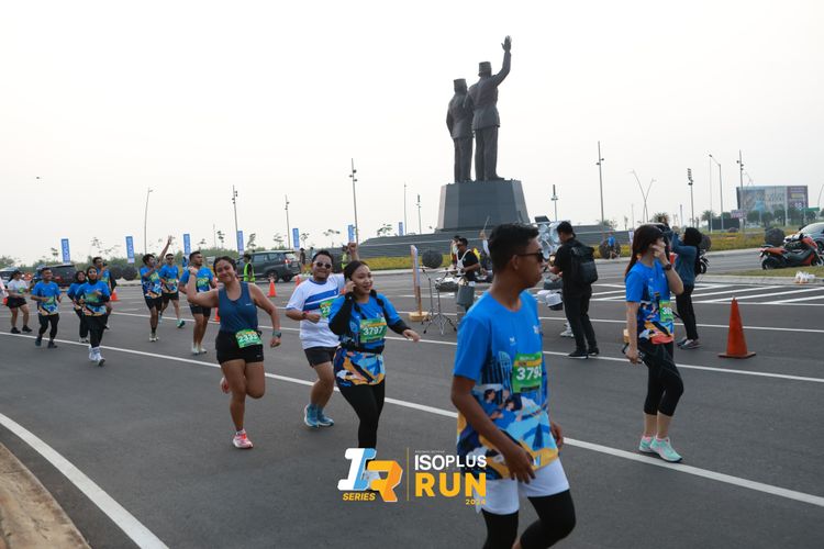 Race photo from ISOPlus Run 2024 Jakarta
