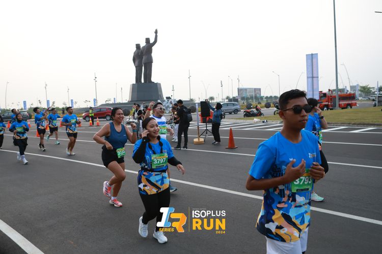 Race photo from ISOPlus Run 2024 Jakarta