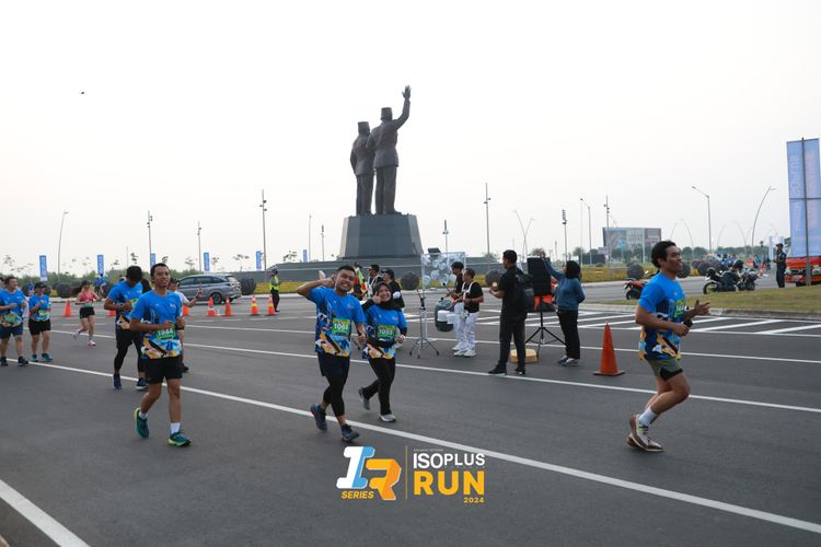 Race photo from ISOPlus Run 2024 Jakarta