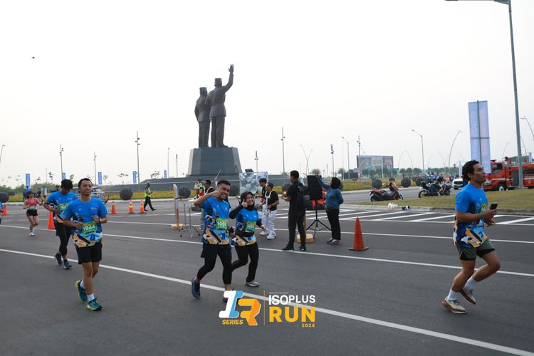 Race photo from ISOPlus Run 2024 Jakarta
