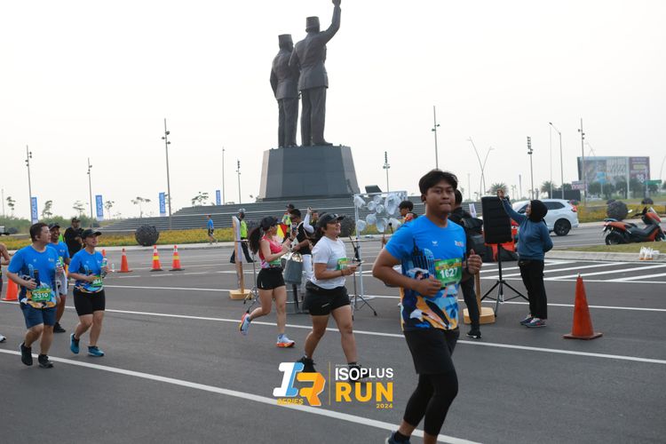 Race photo from ISOPlus Run 2024 Jakarta
