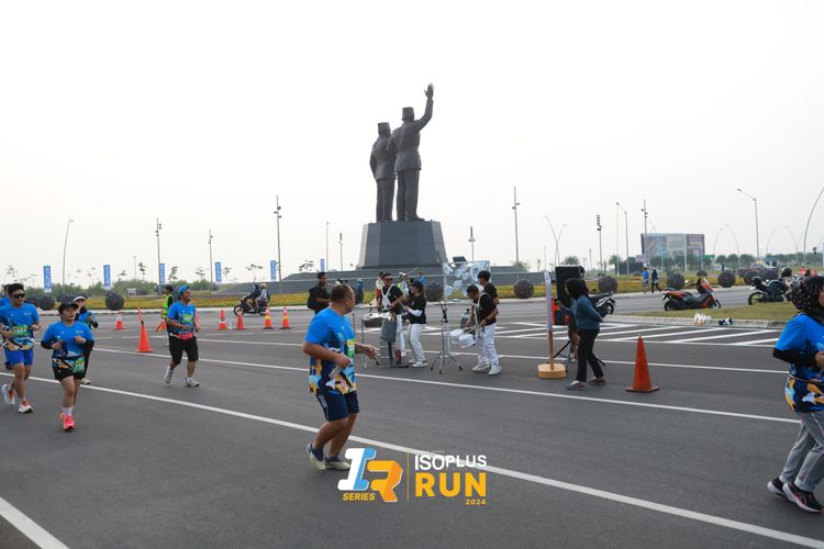 Race photo from ISOPlus Run 2024 Jakarta