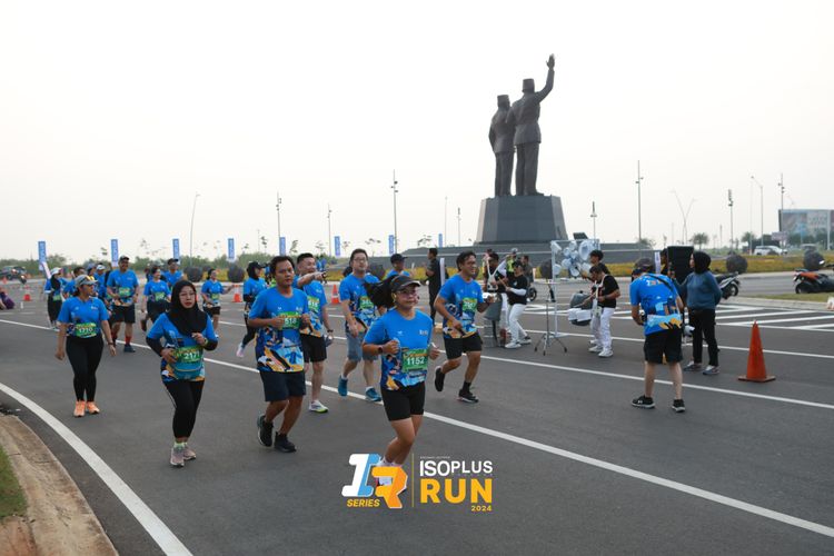 Race photo from ISOPlus Run 2024 Jakarta